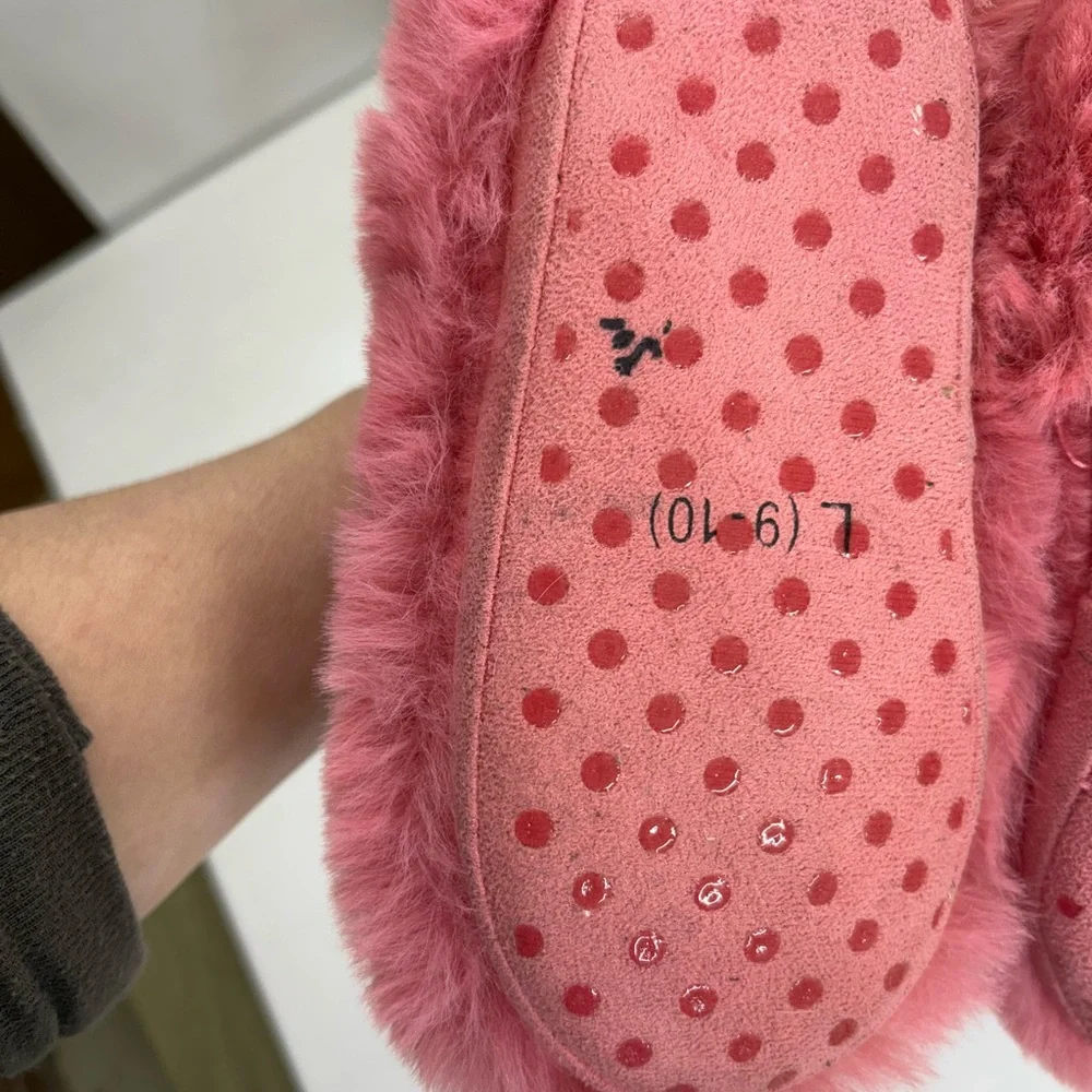 Cozy Pink Faux Fur Slippers